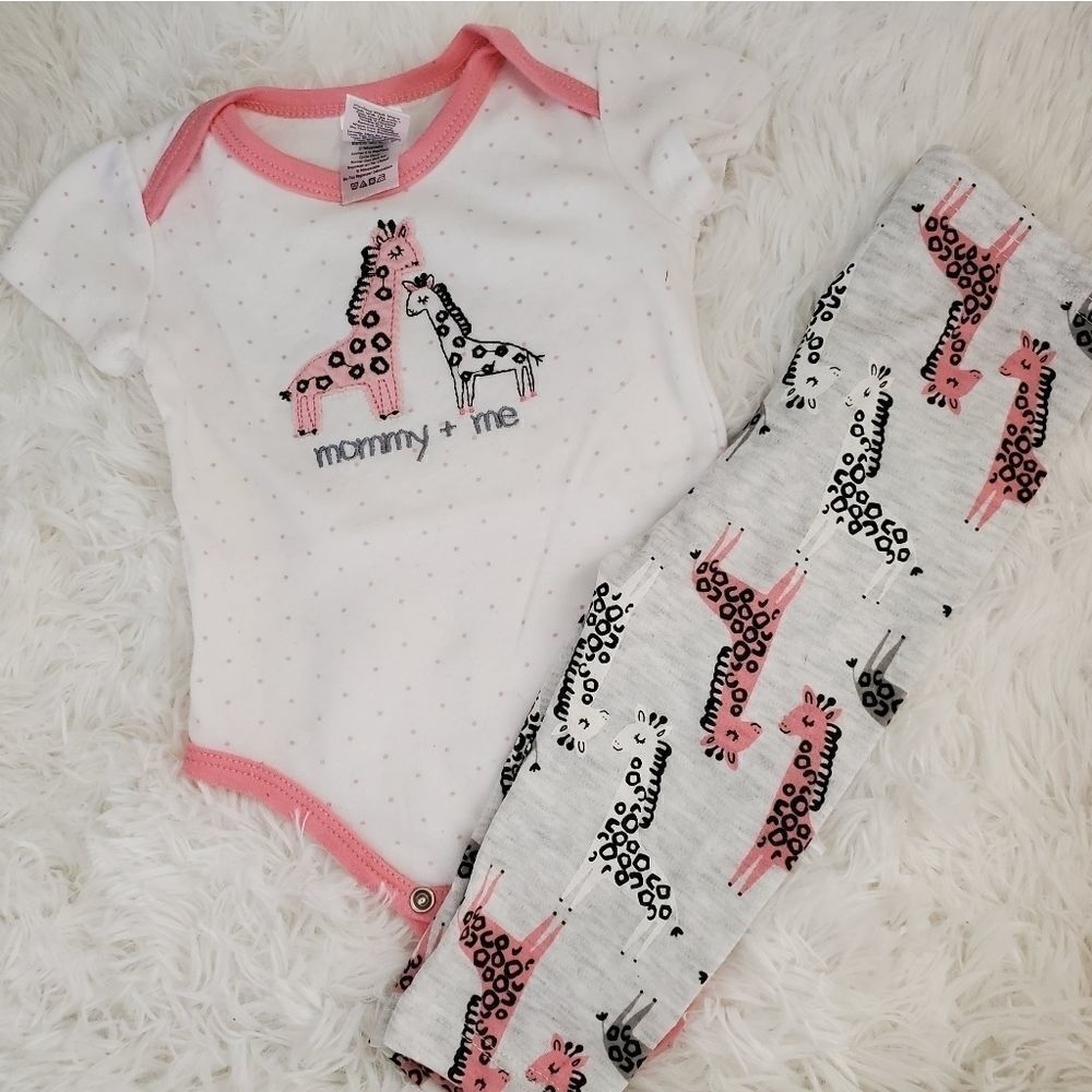 Giraffe Mommy and Me 6-9 month Outfit